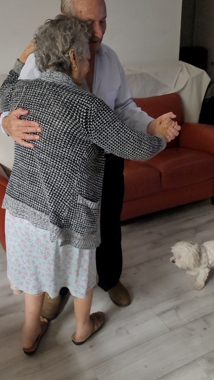 Estanislao and Antonia dancing