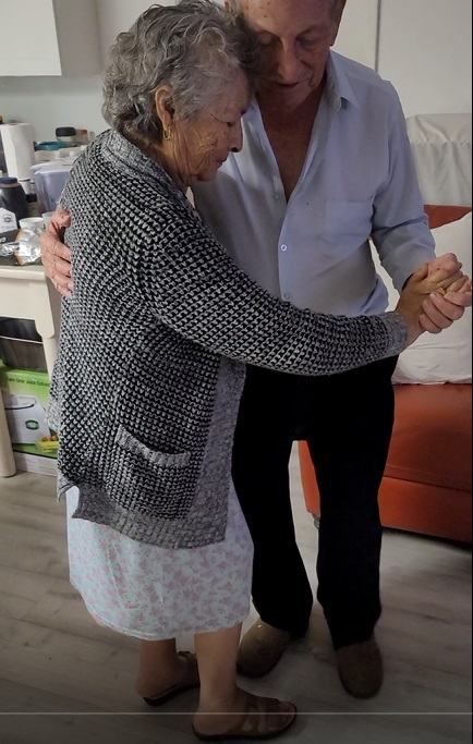 Estanislao and Antonia dancing